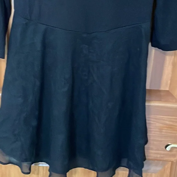 Logo By Lori Goldstein 3/4 sleeve high low top - Picture 2 of 2